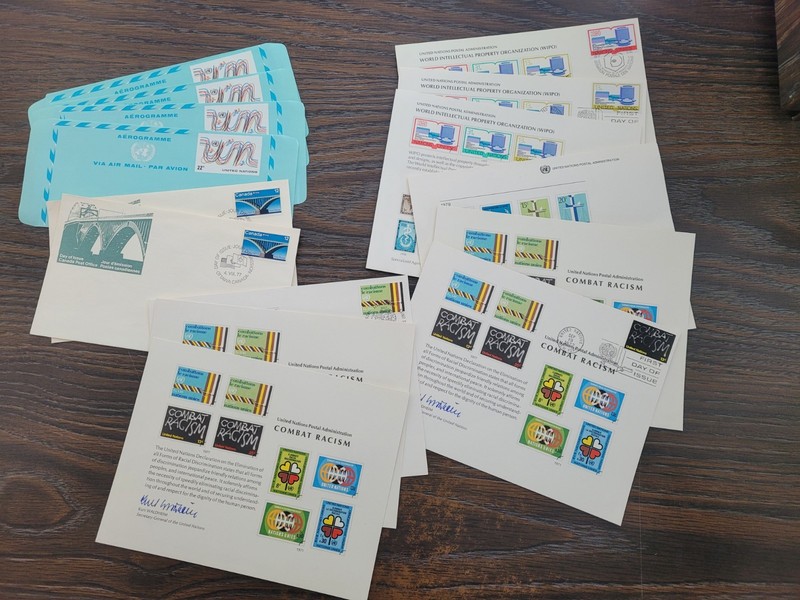 United Nations 1977 Lot of 15, first day of issue &air mail envelope (lot 4) UN