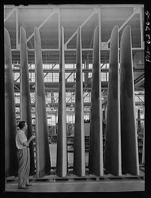 Tennessee. Checking wings. Vultee Aircraft Corporation plant, Nashville