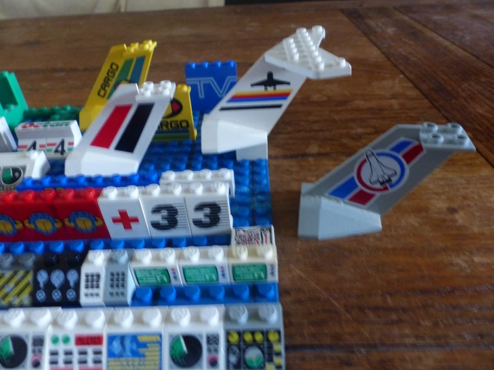 Lego : Lot de pièces sérigraphiées ,imprimées,  vintage - Photo 4/4