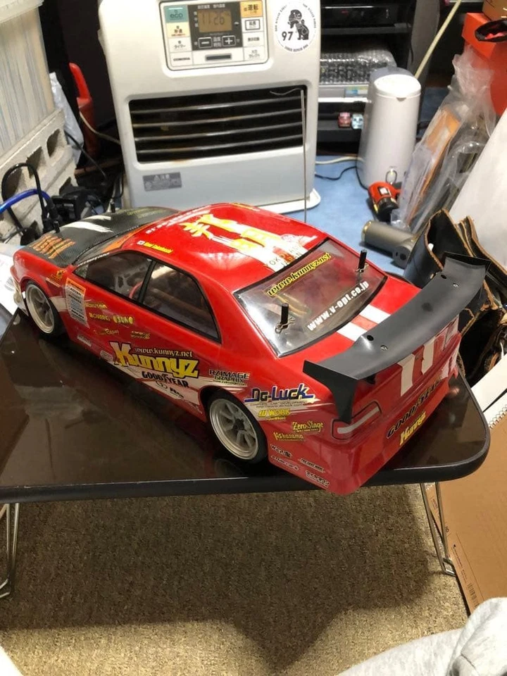 Yokomo D1 Kuniyoshi Saito RC Car Body with Official Transmitter Red Carbon Hood - Image 3 of 4