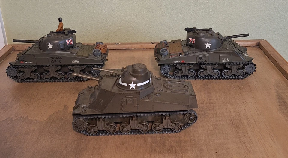 Two New Ray WW2 Diecast U.S. Sherman Tanks, one plastic M3 Lee M2 Light Tank. - Image 2 of 4