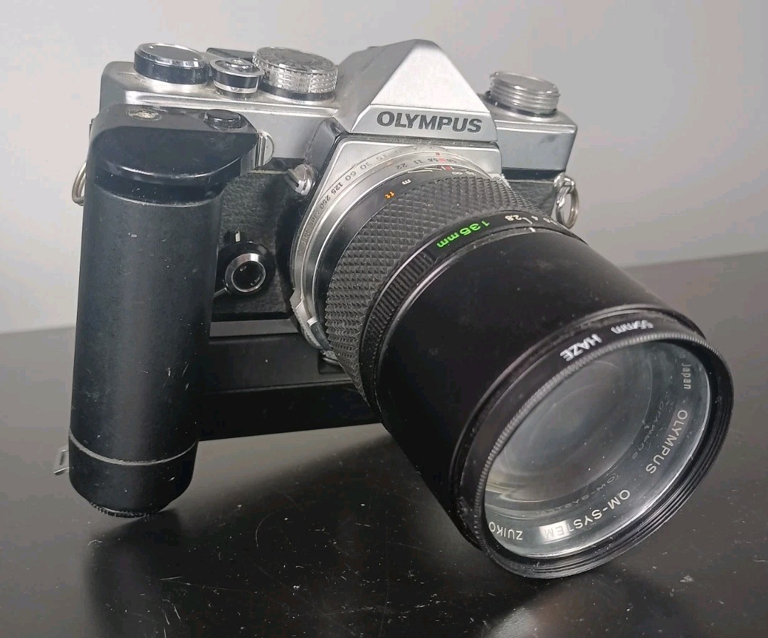 Olympus OM-1 Chrome 35mm SLR Camera Body W/Olympus 135mm 1:2.8 OM