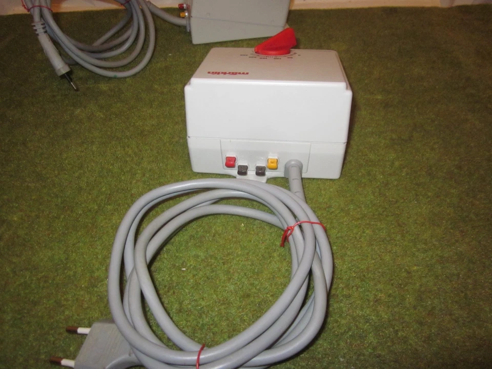 Märklin 2 x 66471 Safety Transformer 230Volt-32VA - Track Voltage 4/16V - Image 4 of 4