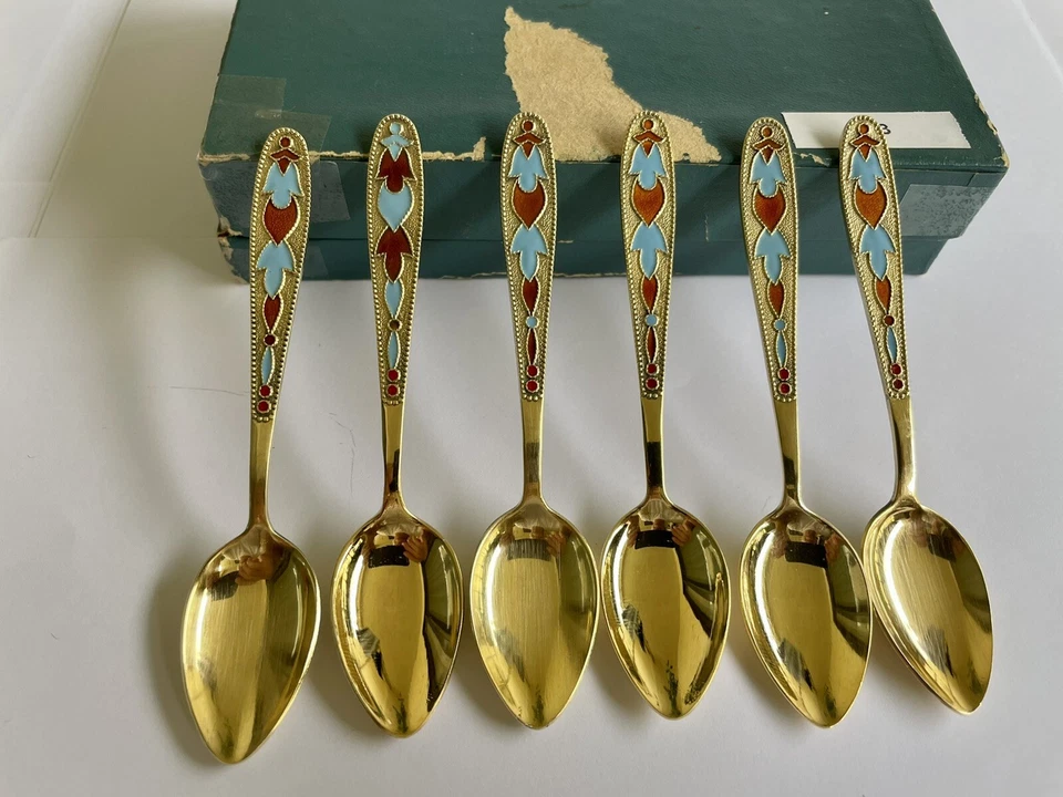 Cuchara de plata esmaltada vintage taza rusa cuenco salero huevo Kofsh taza de plata Foto 4 de 4