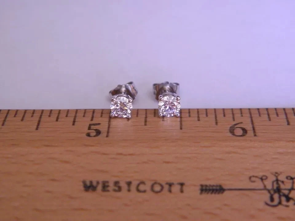 PENDIENTES DE ORO 14K CON DIAMANTES CULTIVADOS EN LABORATORIO Fire Light, 1/2 cttw QVC ¡SIN USAR! Foto 3 de 4