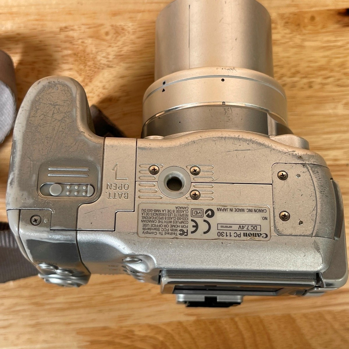 Canon PowerShot S2 IS PC 1130 Silver 12x Optical Zoom