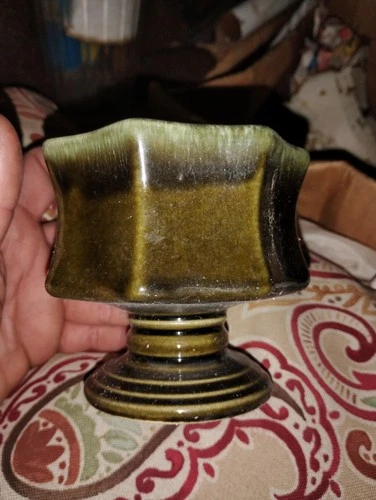 Hull Pottery Small Green And Brown Pedestal Planter (118)
