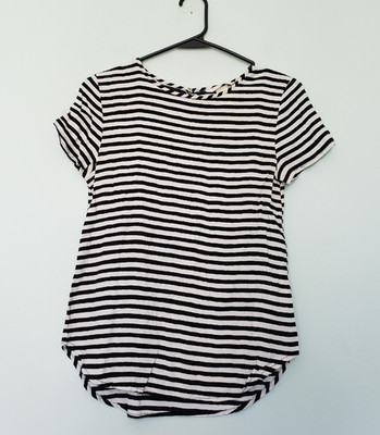 H&M Women's 2 Viscose Top Stripe Black White Short Sleeve Round Neck Pullover 