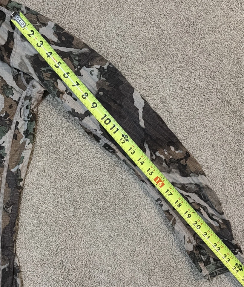 First Lite Men’s 100% Merino Wool Medium 1/4 Zip Base Layer Hunting Shirt - Image 4 of 4