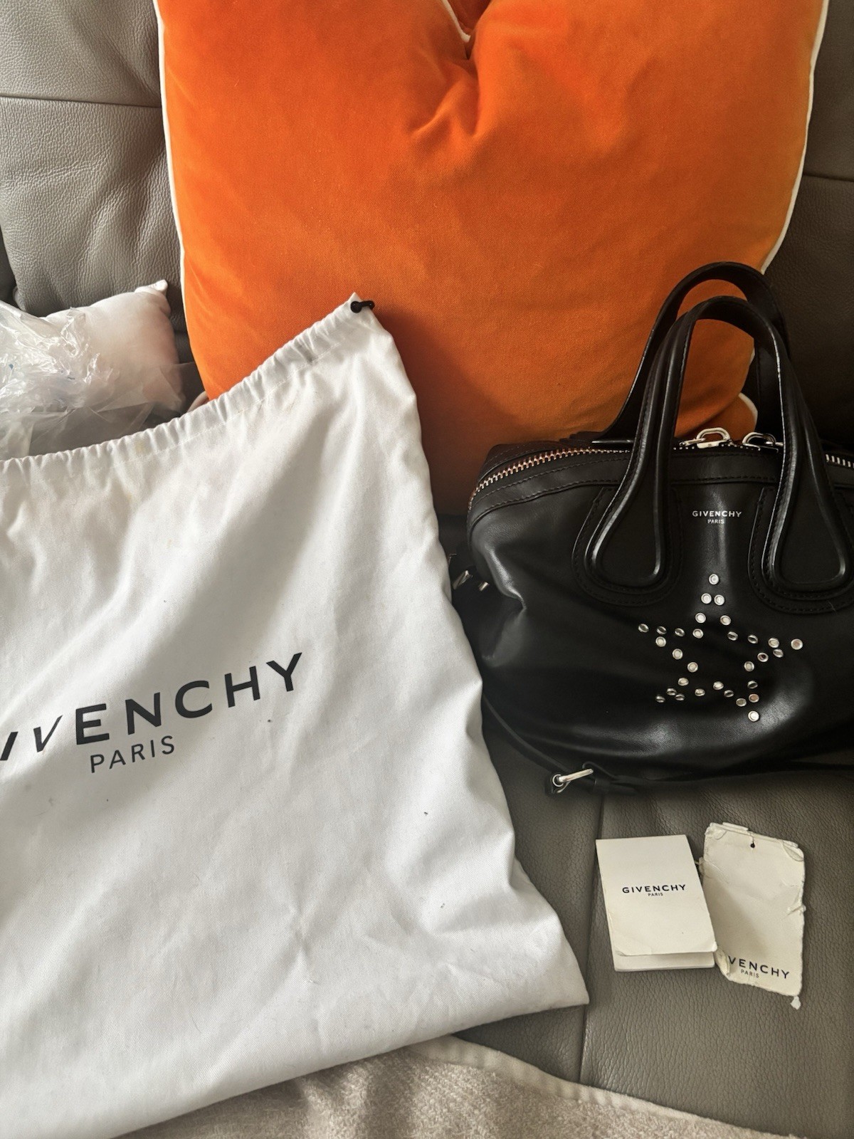 Givenchy Antigona Black With Star Detail