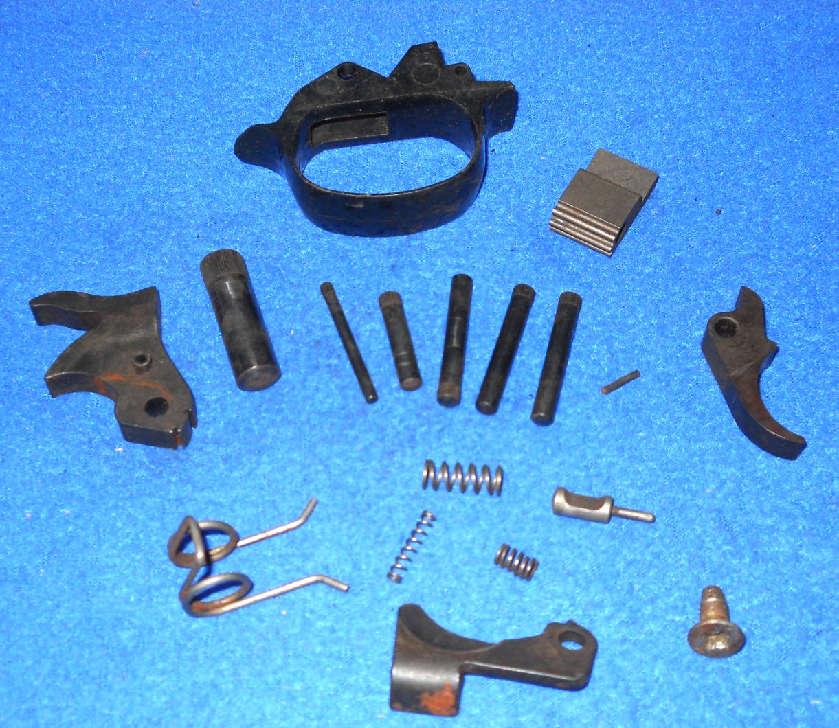 H&R TOPPER 158 PARDNER /NEF 410GA PARTS LOT: Plastic Trigger Guard,Hammer CL6801