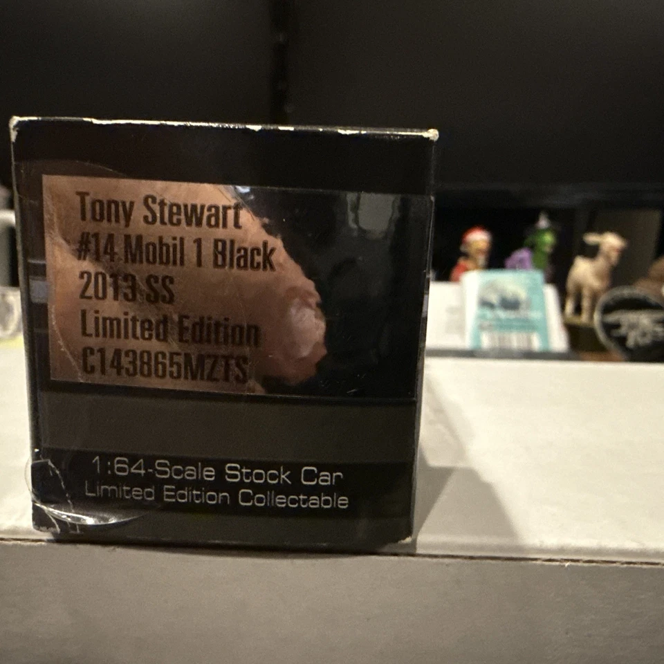 Action Racing Collectables Tony Stewart #14 Mobil 1 Negro 2013 SS LE Foto 4 de 4