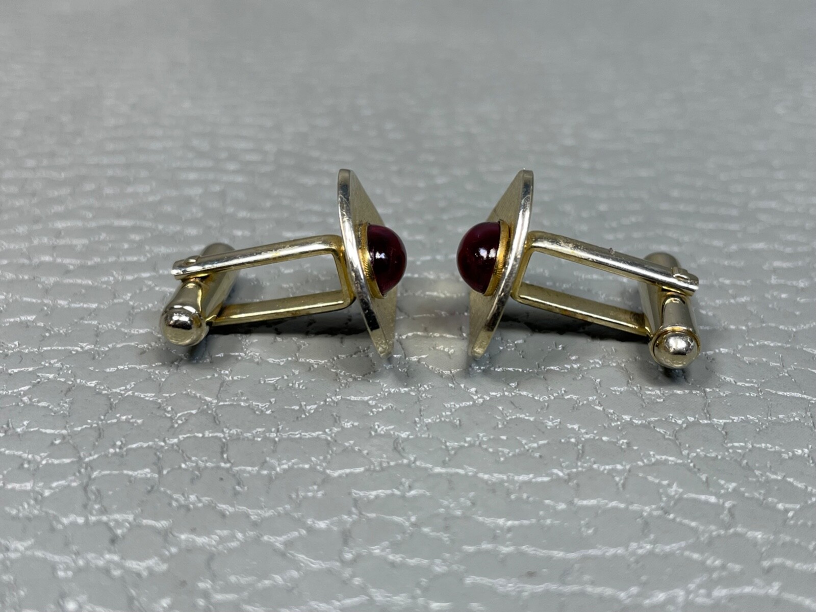 Vintage Triangular Rounded Corner Red Stone Yello… - image 3