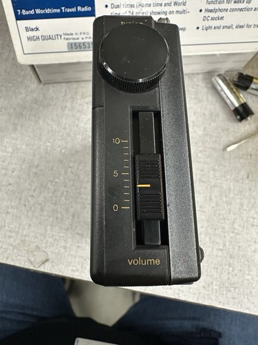 IN BOX GRUNDIG TRAVELER II Radio portatile a onde corte 7 bande - Foto 5 di 9