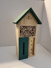 Bee And Insect Hotel 10"x5"x3" New With Tags