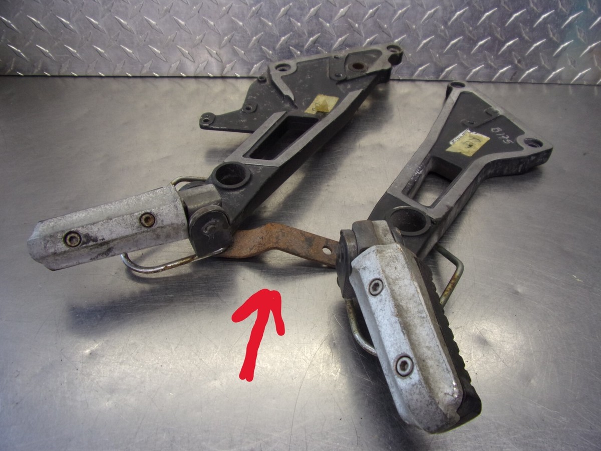 B175 G KAWASAKI NINJA 1000 A ZX - 10 1986 OEM REAR RIGHT & LEFT