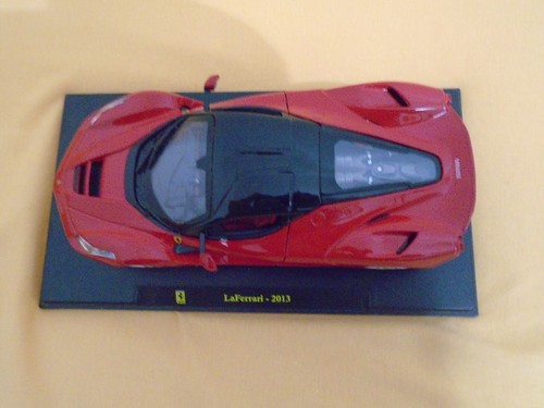 LA FERRARI 2013 1/24 con vetrina no Ferrari 246 gt f60 America f12 TDF 599 1/43 - Foto 2 di 7