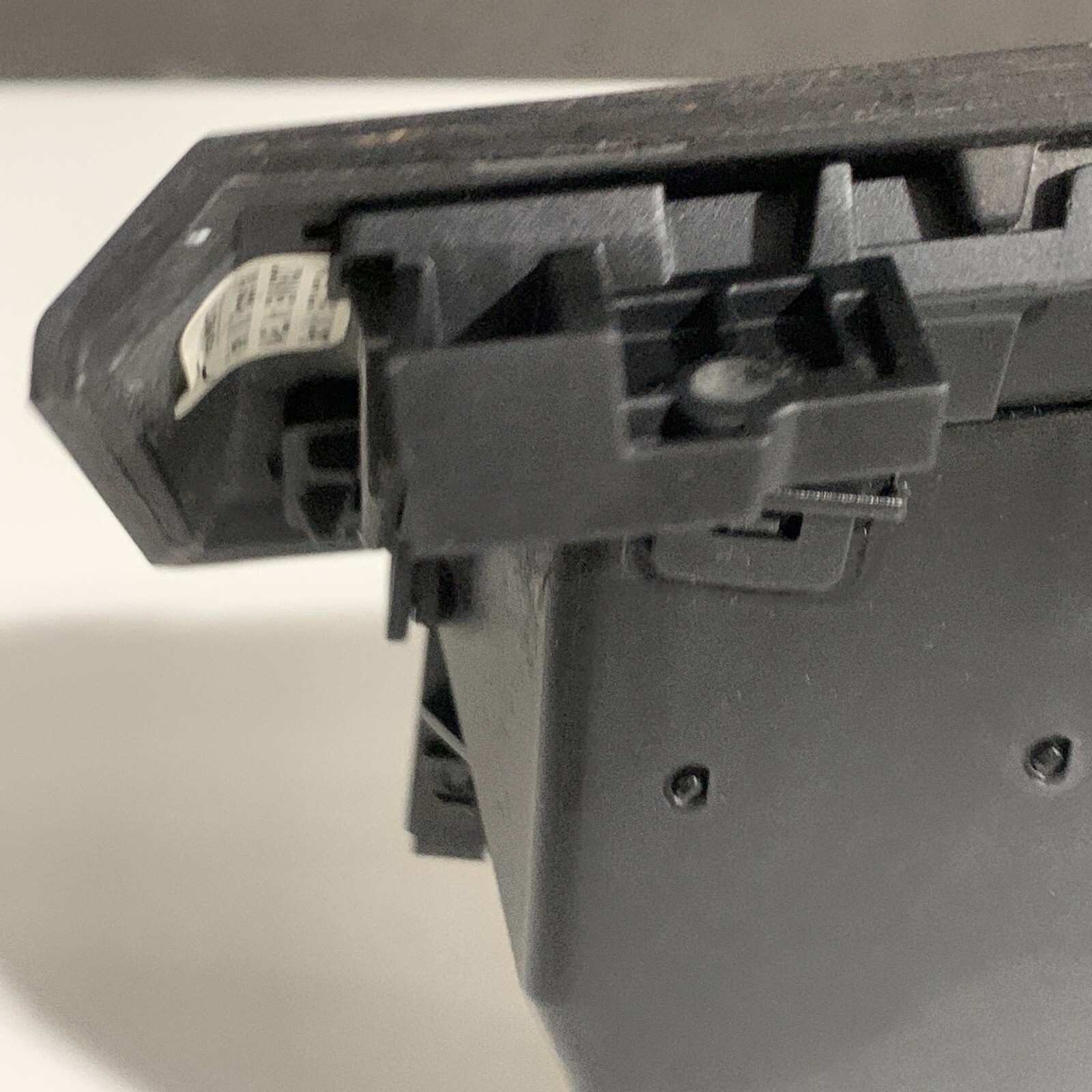 04-10 BMW 550i E60 E61 Front Left Driver Side Dashboard A/C AC Air Vent Wood OEM