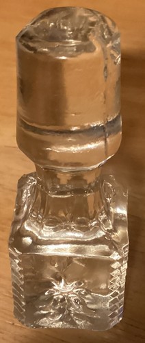Vintage Clear Cut Glass Pitcher w/ Stopper 8-1/2” Anchor Hocking Cruet Decanter - Picture 7 of 7