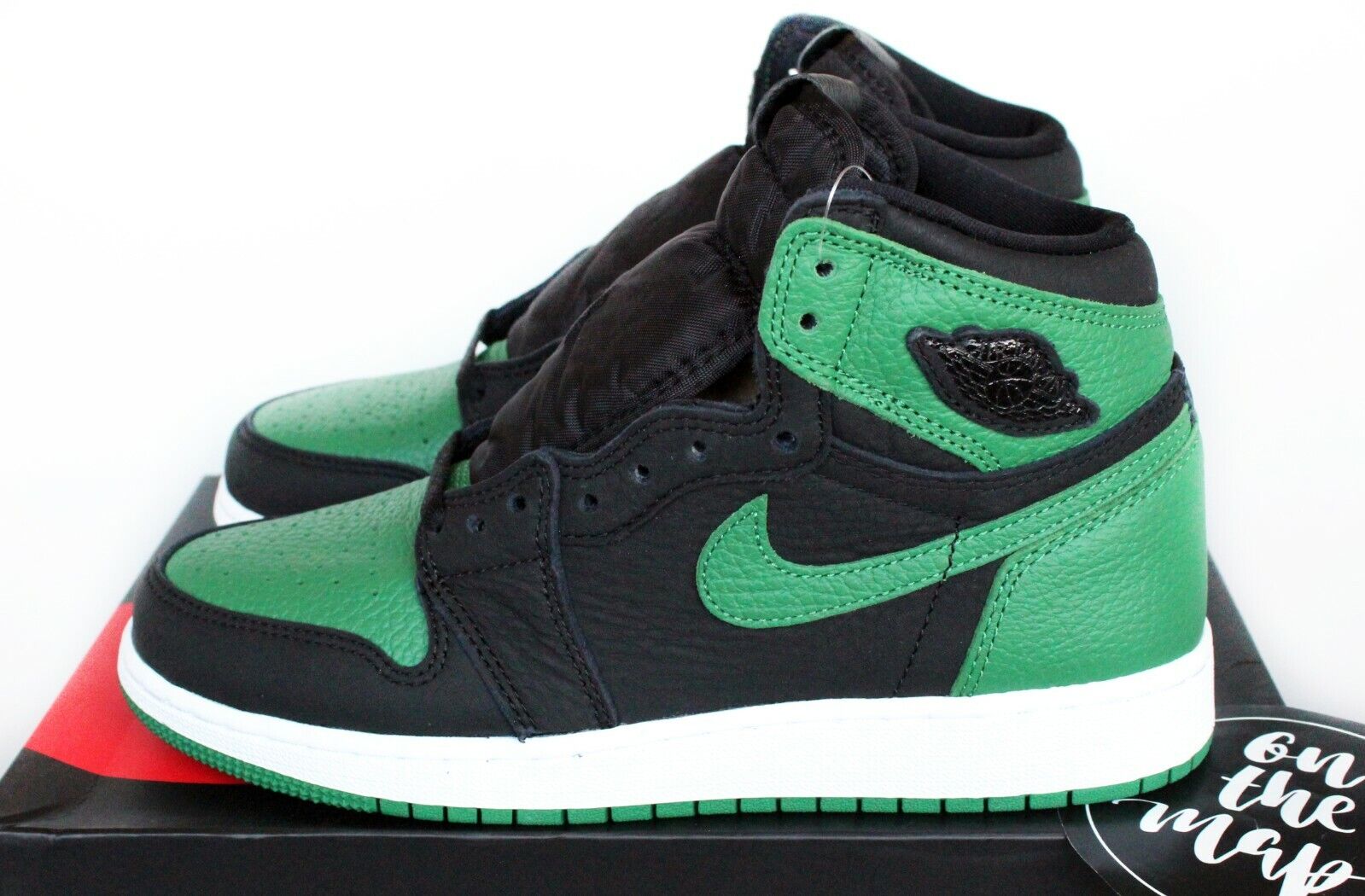 dark green and white jordan 1