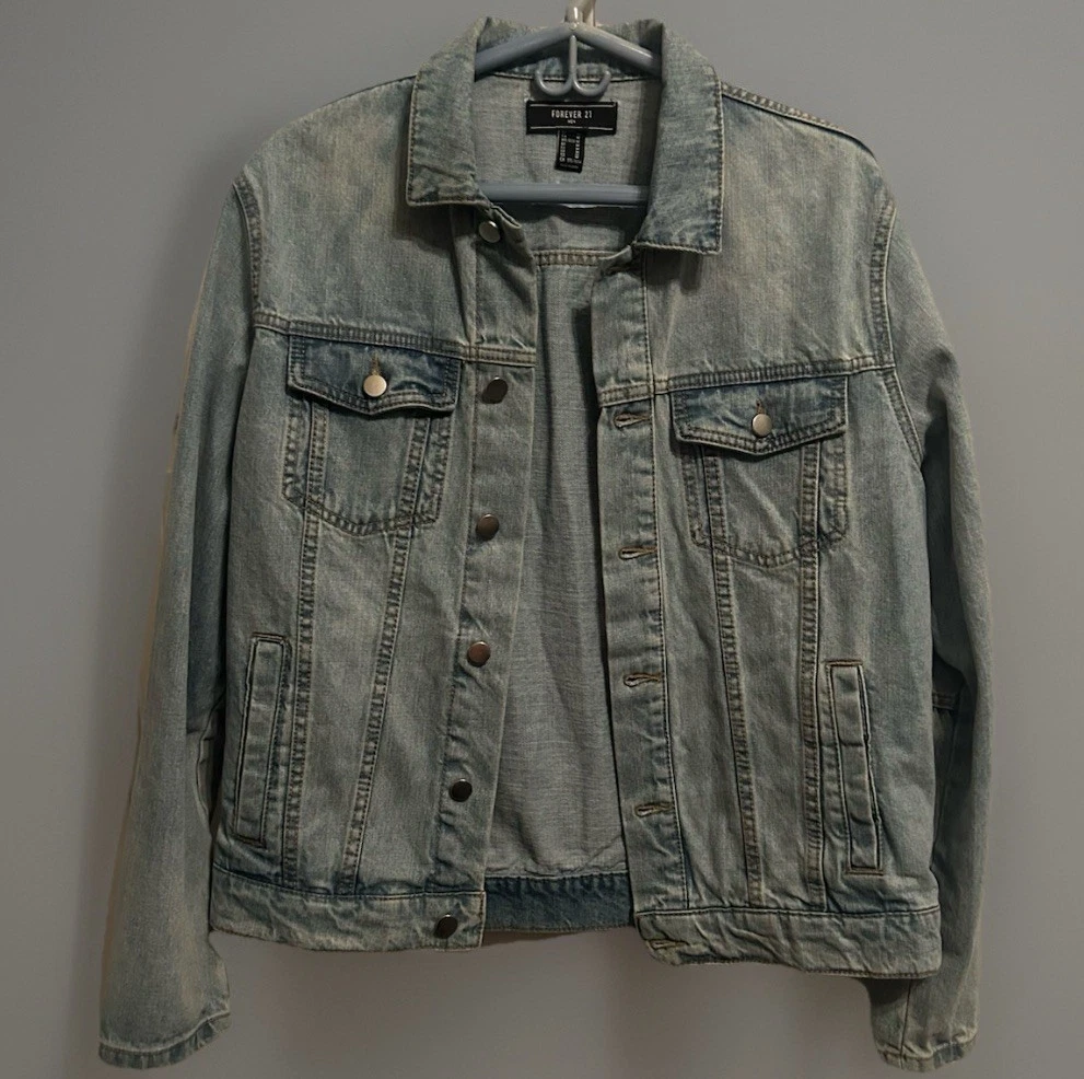 Men's Medium Forever 21 Light Wash Blue Jean Jacket Vintage Casual