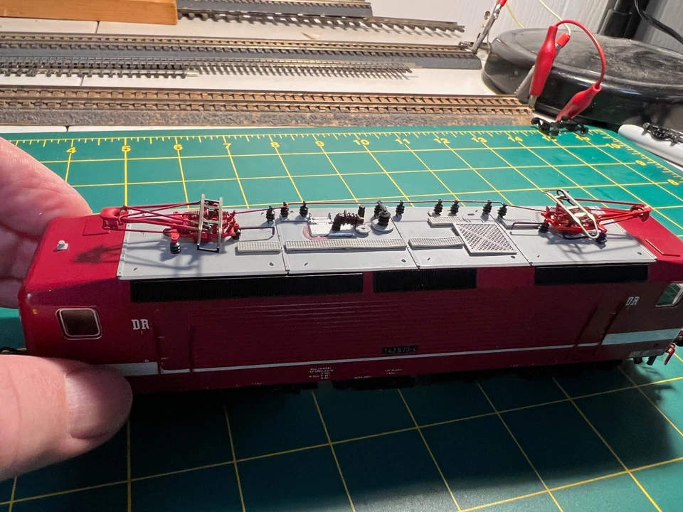 HO Roco electric loco DR 143 573-4 Runs Great, Wrong Box. - Image 4 of 4