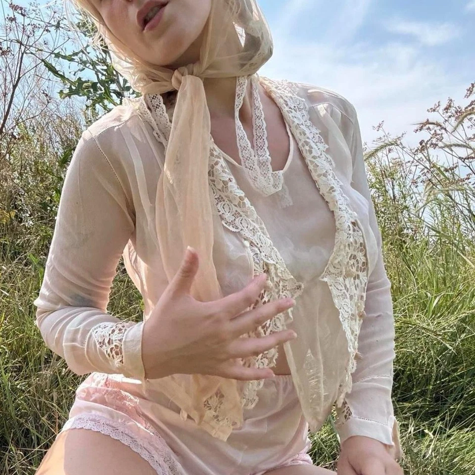 Antique Silk Lace Button Up - Image 3 of 4