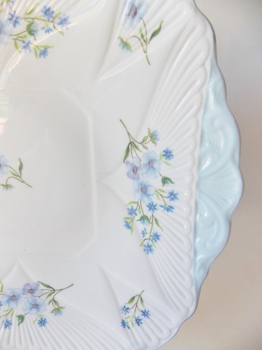 PRETTY SHELLEY BLUE ROCK SQUARE HANDLED 9 1/2" CAKE PLATE BLUE AND WHITE CHINA - Picture 6 of 12