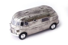 Autocult HUNT HOLLYWOOD HOUSE CAR Diecast 1:43 Scale Bus Action Figure