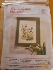 Danish Embroidery Danish Design Copenhagen Haandarbejdets Fremme Kit 30-5625