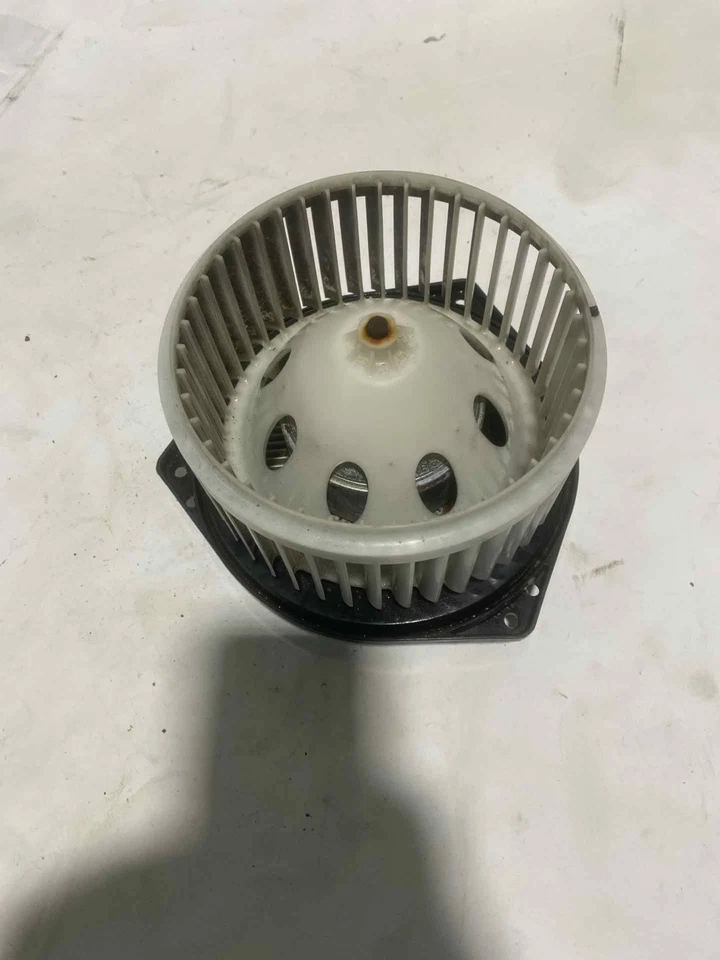 Motor de soprador HVAC usado serve: 2009 Infiniti G37 grau A - Imagem 2 de 4