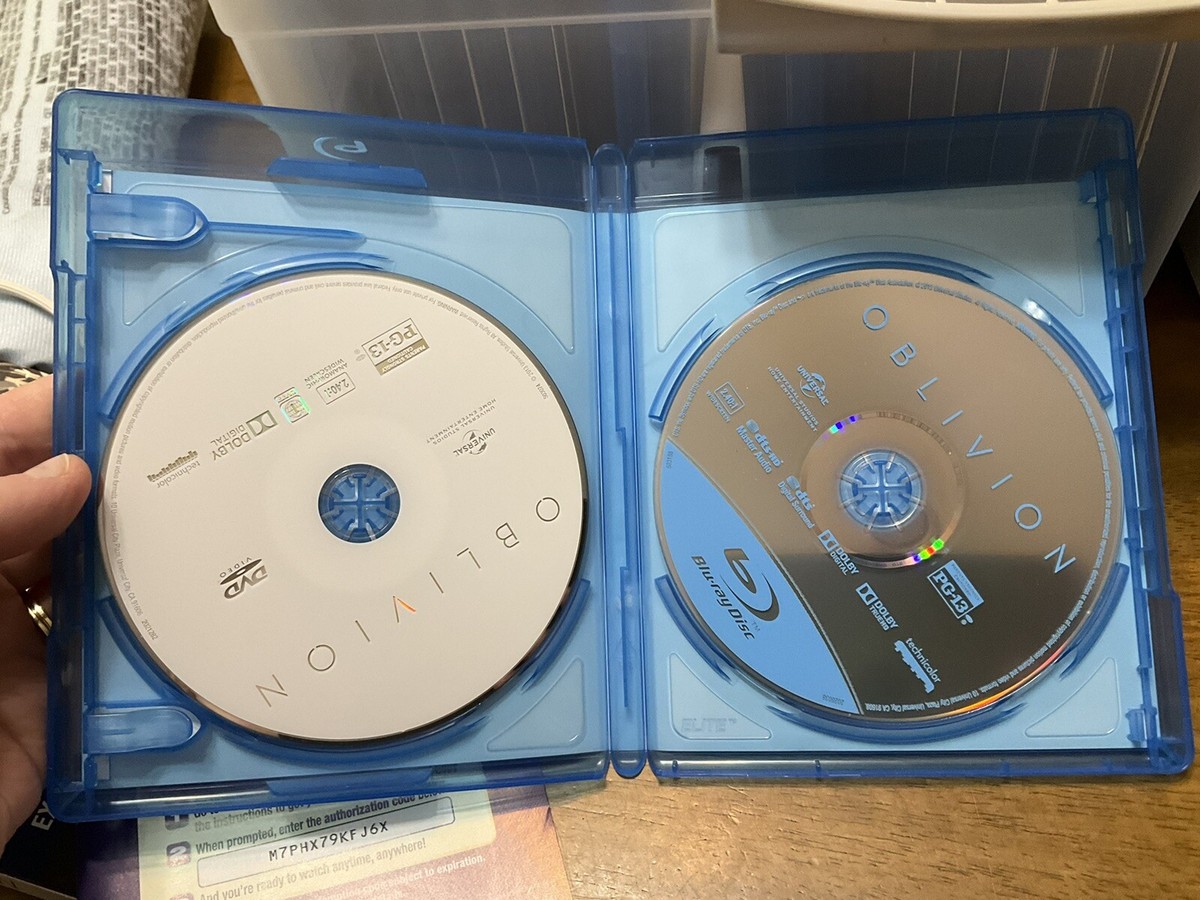 Oblivion (Blu-ray + DVD) Tom Cruise, Morgan Freeman 25192170904| eBay