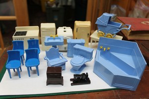 used dollhouse furniture