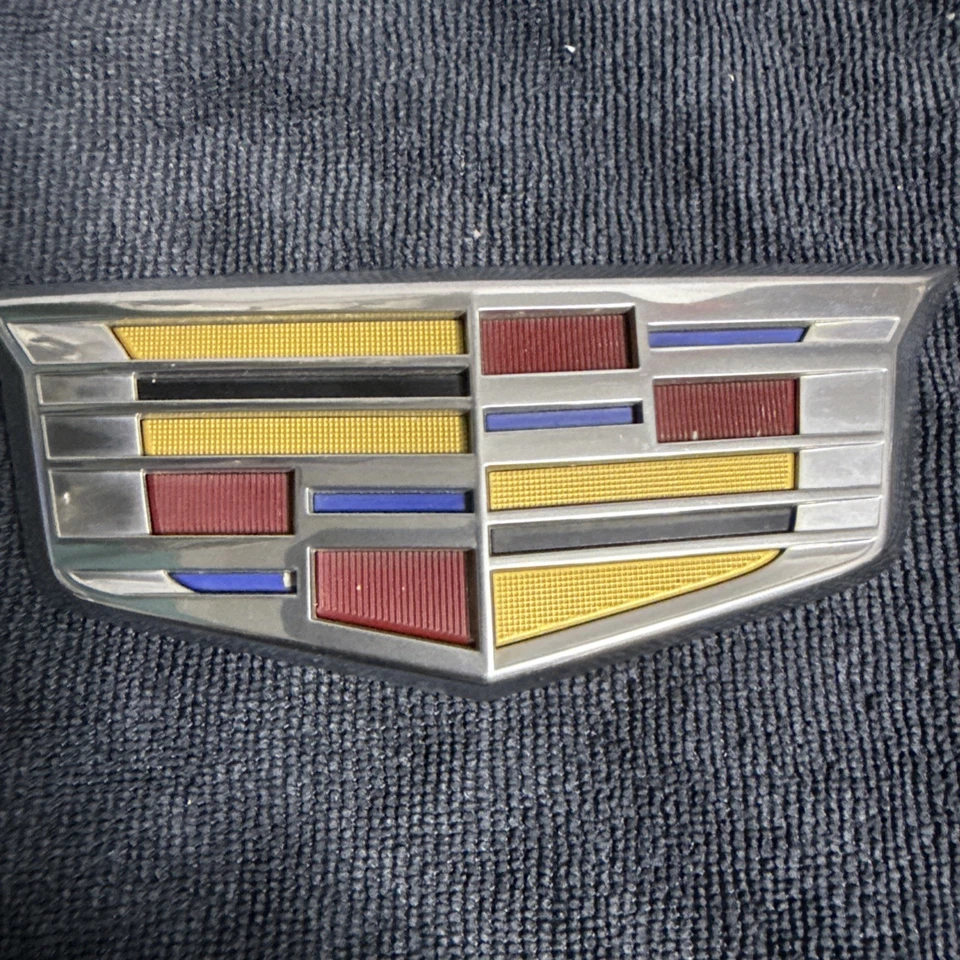 15 16 17 18 CADILLAC ATS TAPA MALETERO TRASERO EMBLEMA LOGOTIPO INSIGNIA SÍMBOLO FABRICANTE ORIGINAL USADO 19719 Foto 2 de 2