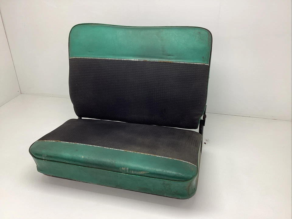 Jeep Willys Utility Wagon 1950-1964 asiento del conductor delantero izquierdo. OEM Foto 2 de 4