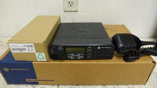Motorola MOTOTRBO XPR4550 UHF 403 470 MHz (AAM27QNH9LA1AN) RMN5052A