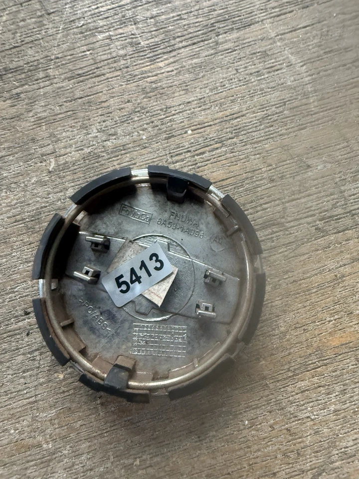 Tapacubos original Lincoln MKT cubierta de embellecedor de rueda OE 8A53-1A096 Foto 3 de 4