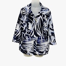 Zenergy by Chico  s Blue White Tropical Print Zip Jacket Size 1/M 3/4 Sleeve