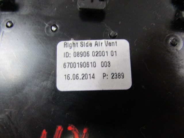 Maserati Ghibli, Air Vent, Right(RH) Front Outer, Used, P/N 6700190610