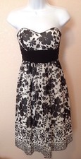 NEW White House Black Market White Black Floral Belt Cocktail Dress Size 0