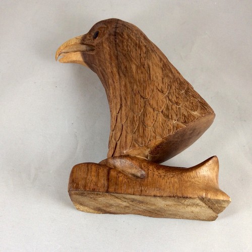 Bald Eagle Head Carved From Mahogany Wood With Excellent Details.6 1/2”TBy 4” W - Picture 10 of 11