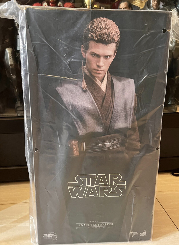 In Stock Hot Toys MMS677 Star Wars II: Attack of The Clones
