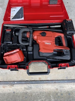 Hilti TE500-22 AVR Nuron Abbruchhammer, Inkl. 2 Akkus, Ladegeräte, Koffer