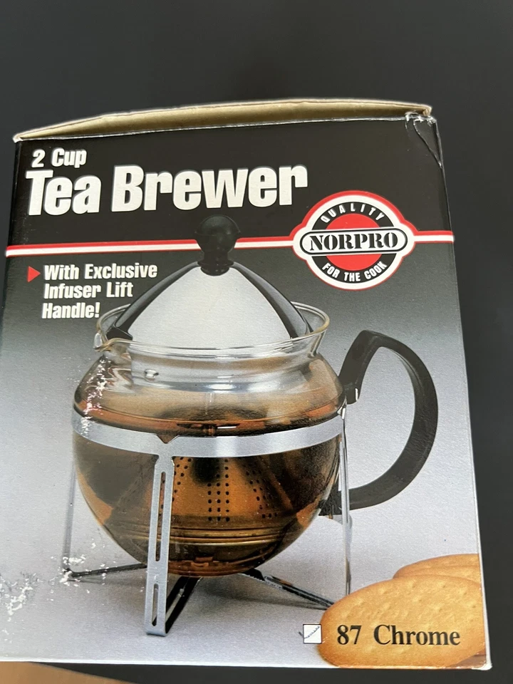 Vintage.NORPRO, 2 Cup Chrome Tea Brewer With Exclusive Infuser Lift Handle. NIB. - Image 4 of 4
