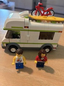 LEGO City Camper 7639 Rare Retired 100% Complete Preowned W/manual And Minifigs