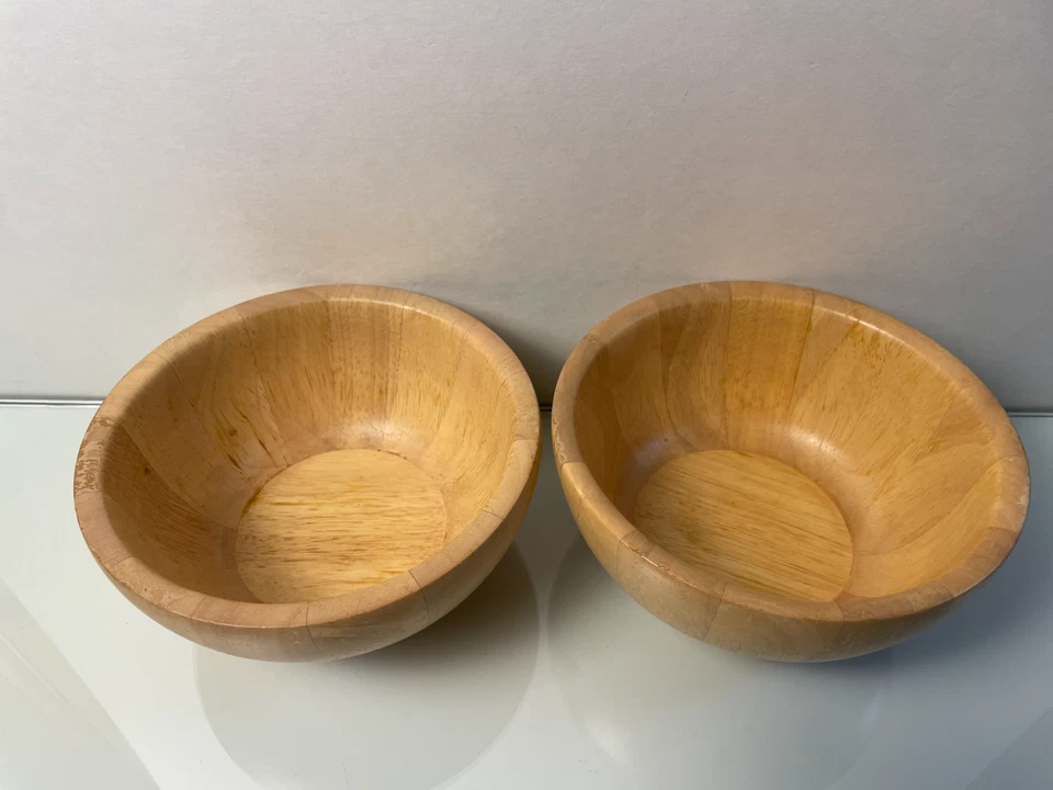Four Pomerantz Light Wood Salad Bowls Made in Thailand - Image 3 of 4