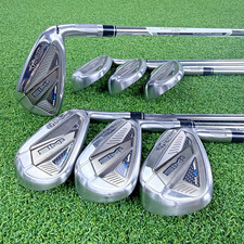 TaylorMade SIM2 Max Irons 5-PW AW RH KBS MT Max 85 R Shaft Lamkin Crossline 360