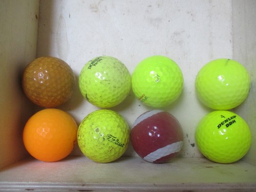 18 COLOURED GOLF BALLS PINNACLE SRIXON DONNAY DUNLOP TITLEIST ETC - Picture 4 of 7
