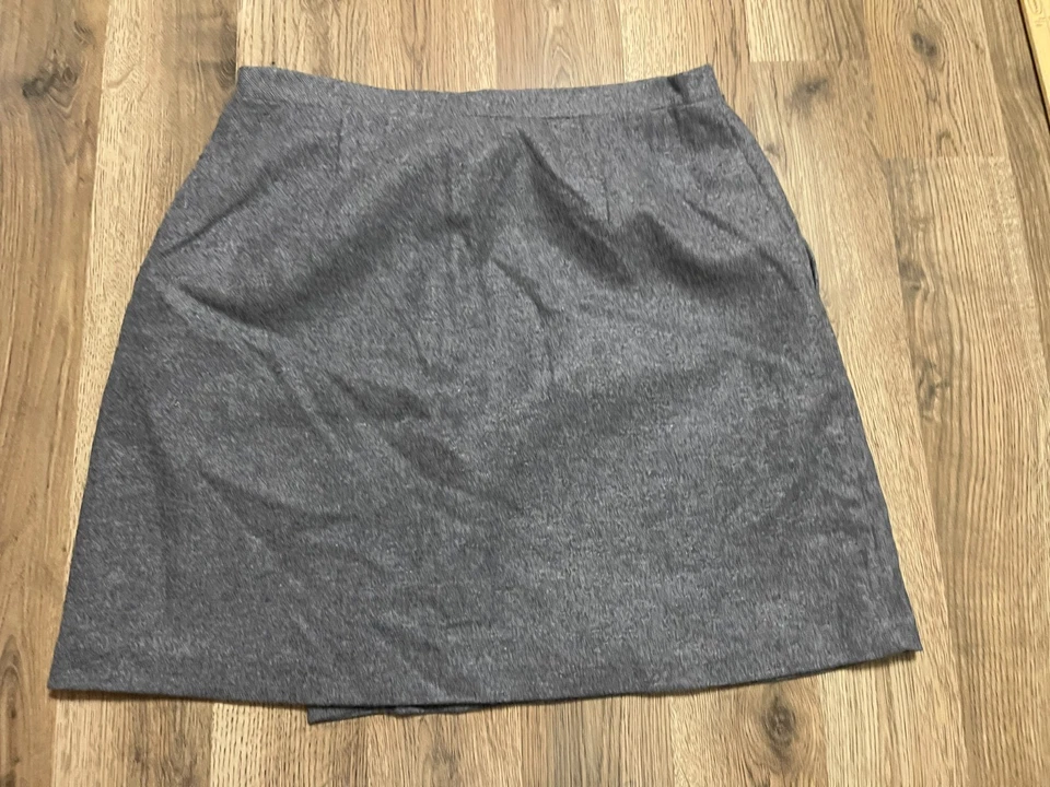 The Limited Skirt, Women's Size 10, Gray, Wool Blend, Mini - Image 2 of 4