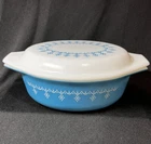 Vintage Pyrex Blue Snowflake Garland Oval Casserole Dish with Lid 043  1-1/2 Qt